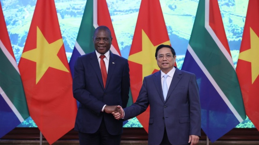 Thủ tướng Phạm Minh Chính tiếp Phó Tổng thống Cộng hòa Nam Phi